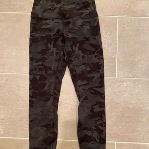 Lululemon leggings: Align HR Pant 25”